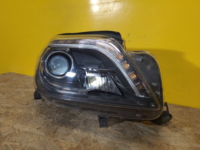 Фара права MERCEDES GLS-CLASS X166 16-19 A1668204159 — 3