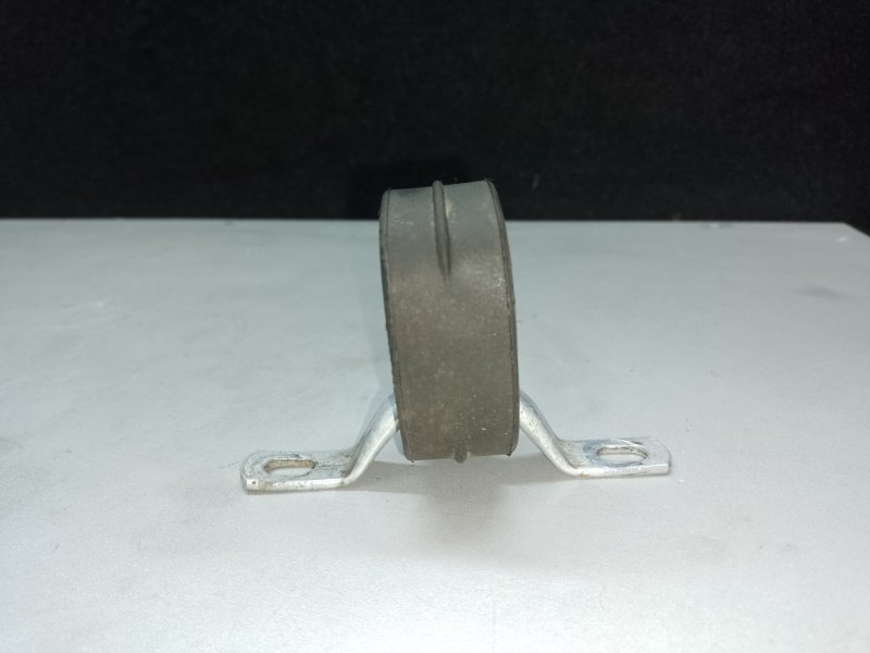 Кронштейн/кріплення глушника AUDI A6 (C5) 97-04 8D0 253 147 E — 3