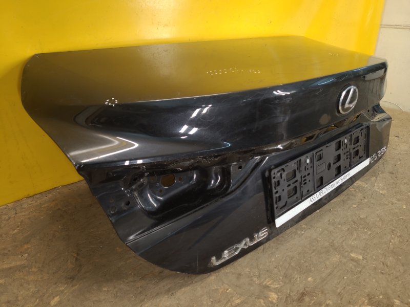 Кришка багажника LEXUS ES 18- 64401-33870 — 5