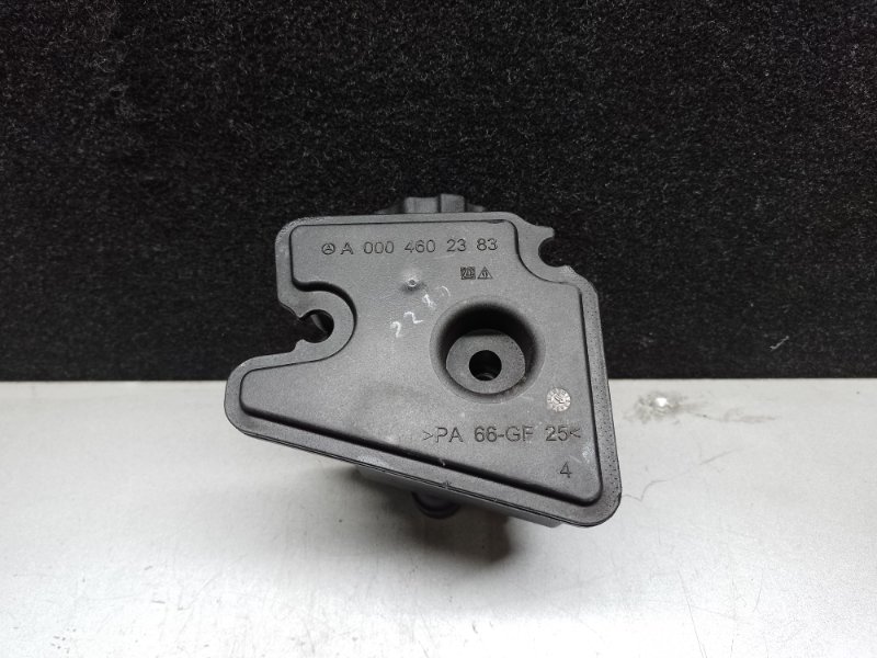 Бачок гідропідсилювача керма MERCEDES E-CLASS W211 02-09 A 000 460 09 83 — 4