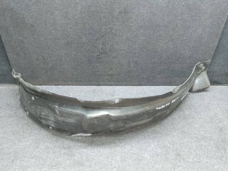 Підкрилок передній правий TOYOTA FORTUNER 05 - 15 538750K010 — 2
