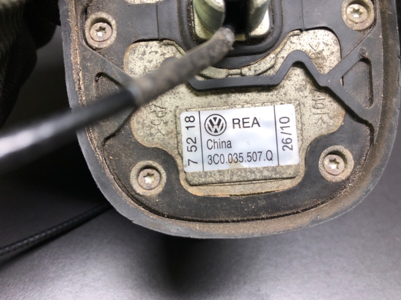Антена VOLKSWAGEN PASSAT B7 11-15 3C0 035 507 Q — 4