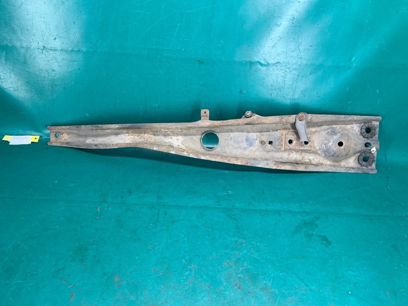 Балка двигуна поздовжня MAZDA 323 BJ 98-2003 BJ3A-39-800A — 3