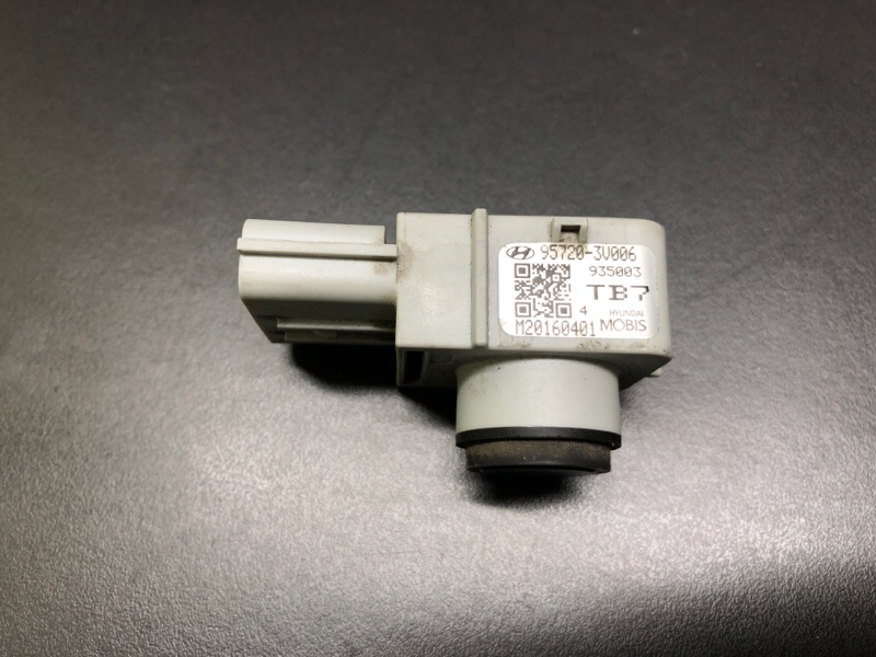 Датчик парктроніка передній HYUNDAI GRANDEUR HG 11-16 95720-3V006 — 3