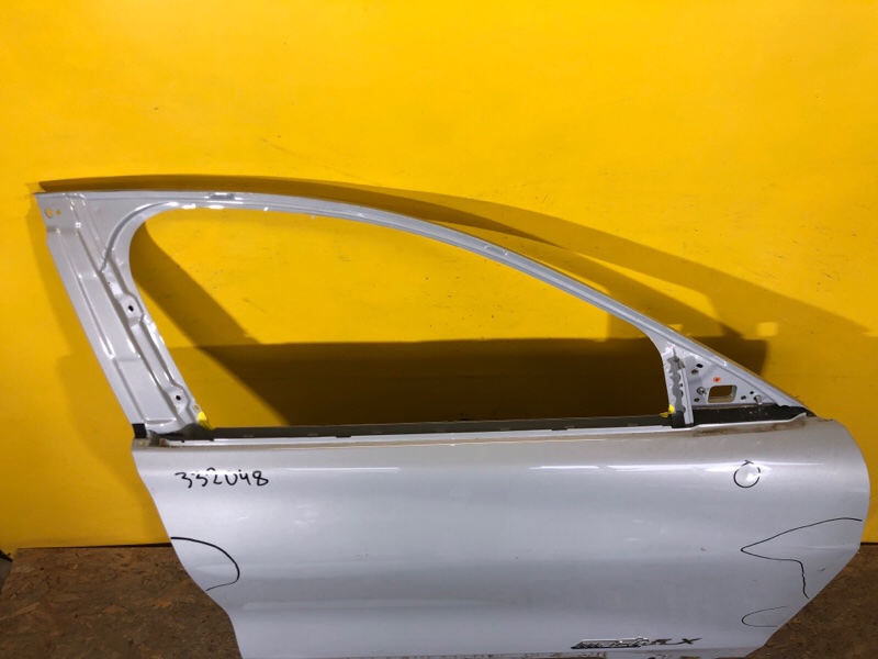 Двері передні праві FORD MUSTANG MACH-E 19- LJ8Z-5820124-C — 3