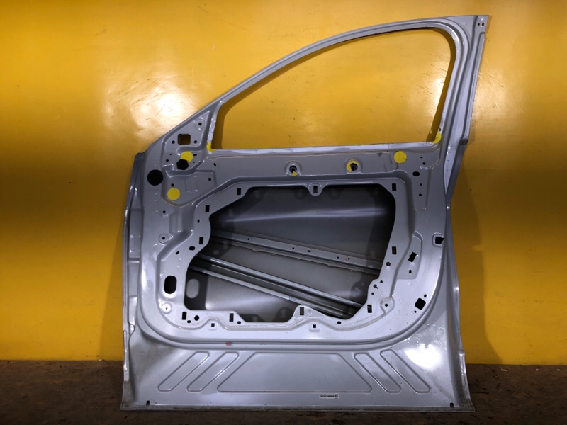 Двері передні праві FORD MUSTANG MACH-E 19- LJ8Z-5820124-C — 4