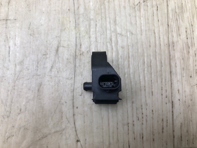 Датчик удару AUDI Q8 E-TRON 19- 4KE959345A — 4