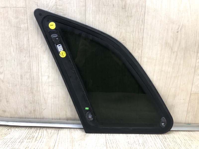 Скло у кузов заднє праве AUDI Q8 E-TRON 19- 3TS3714425 — 2