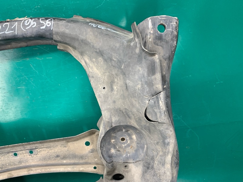 Балка передньої підвіски MERCEDES S-CLASS W221 06-13 A 221 620 03 87 — 4