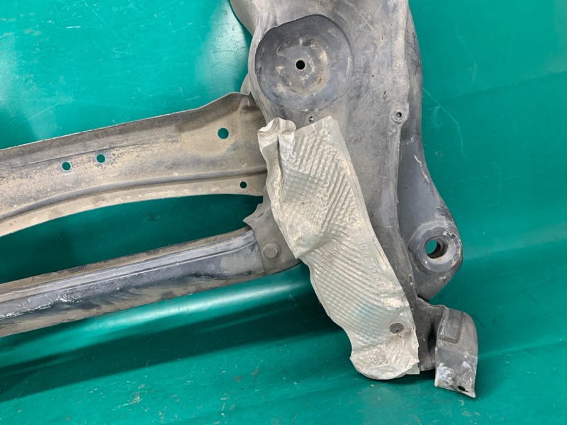 Балка передньої підвіски MERCEDES S-CLASS W221 06-13 A 221 620 03 87 — 5
