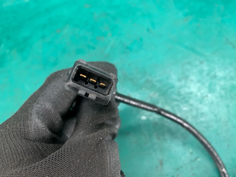 Датчик положення колінвалу KIA MAGENTIS 05–10 39180-25200 — 4