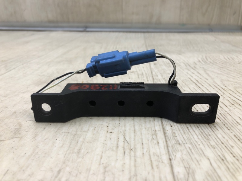 Антена NISSAN LEAF 10-17 285E4-C990A — 3