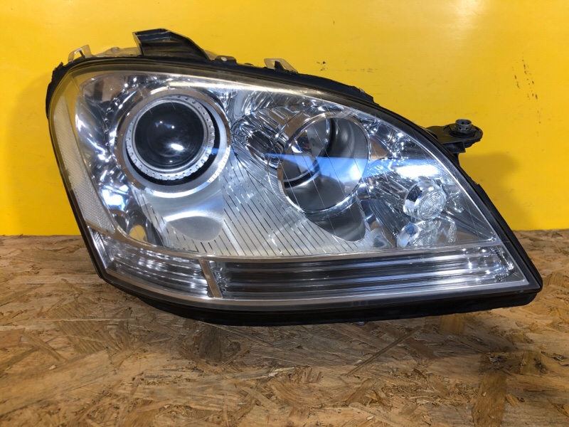 Фара права MERCEDES M-CLASS W164 05-11 A 164 820 10 61
