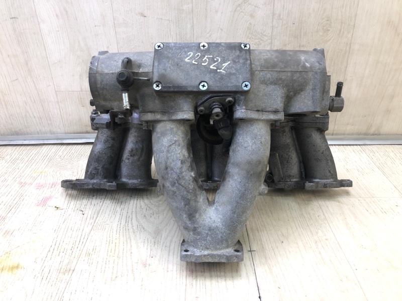 Колектор впускний TOYOTA SUPRA 86-92 1710942030
