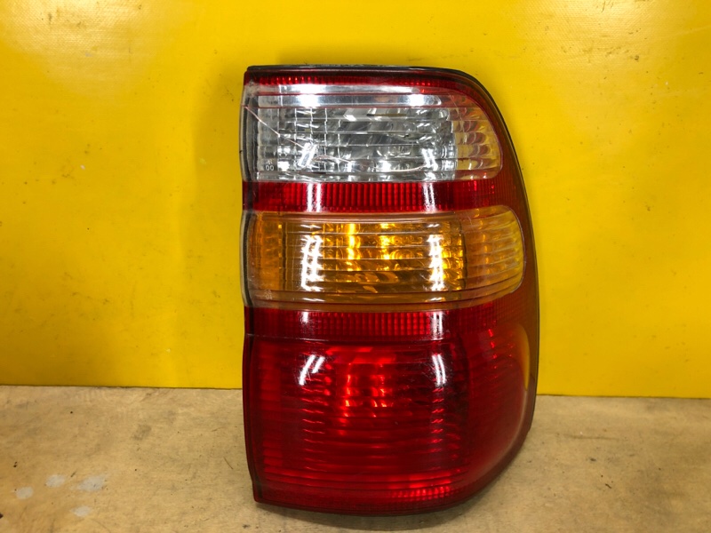 Ліхтар зовнішній правий TOYOTA LAND CRUISER 100 97-06 8155060560