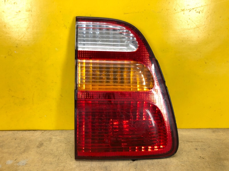 Ліхтар внутрішній лівий TOYOTA LAND CRUISER 100 97-06 8159060060