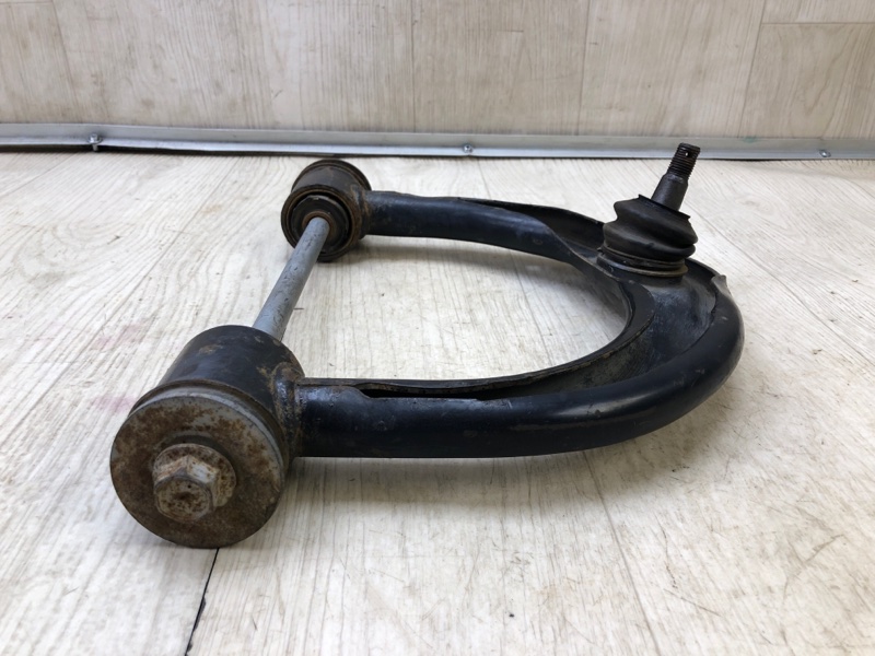 Важіль передньої підвіски верхній правий TOYOTA LAND CRUISER PRADO 150 09-17 4861060070 — 4