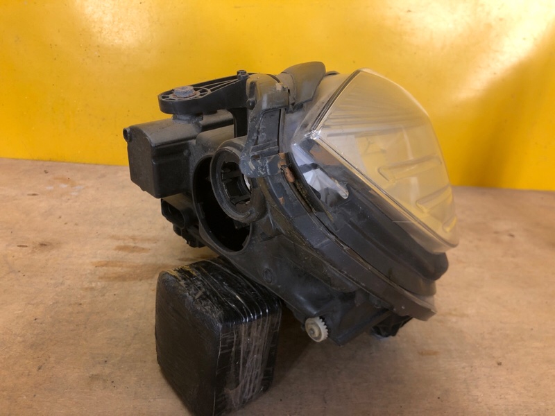 Фара права MERCEDES E-CLASS W212 09-16 A2128208261 — 5