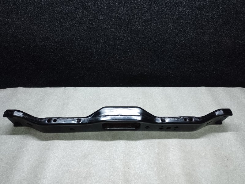Балка під КПП HUMMER H3 05-10 15076524 — 3