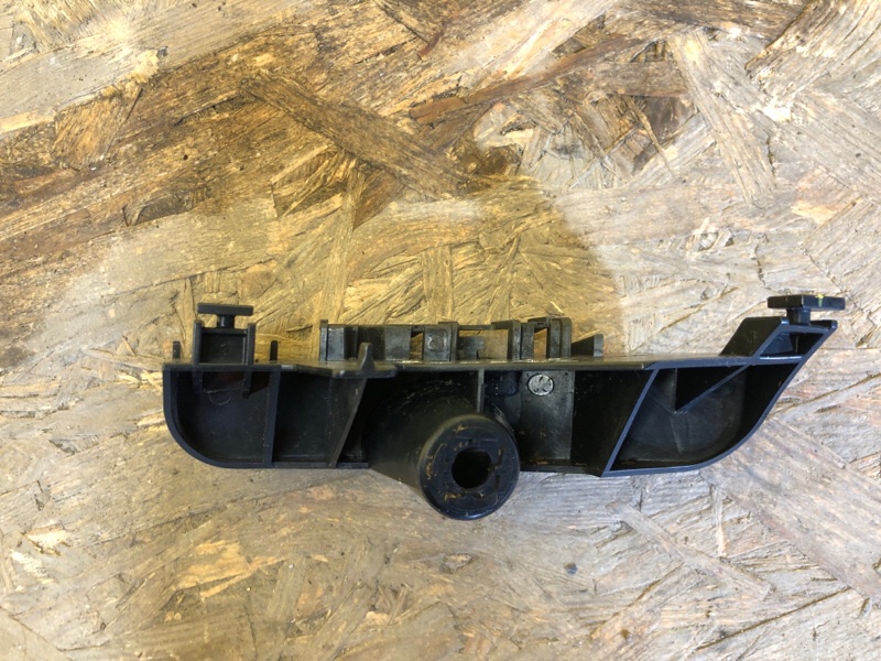 Кронштейн/кріплення заднього бампера ліве LEXUS CT200 17- 52563-76010 — 5