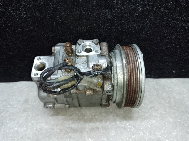 Компресор кондиціонера TOYOTA COROLLA E90 87-91 8832012670
