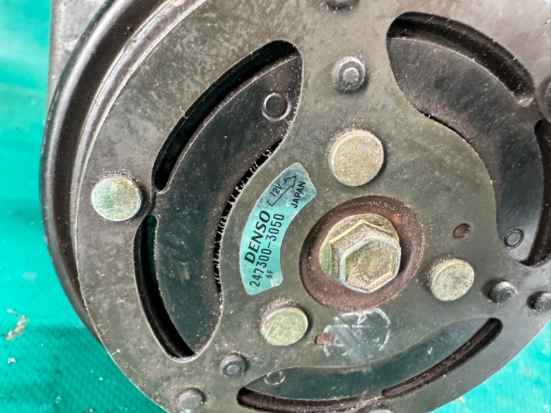 Компресор кондиціонера TOYOTA YARIS 00-05 88320-52400 — 5