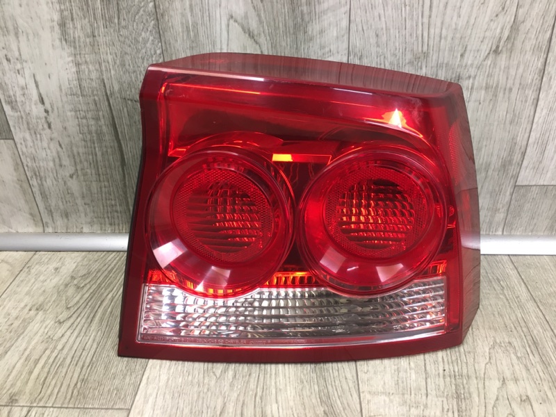 Ліхтар зовнішній правий DODGE CHARGER 05-10 4806448AC