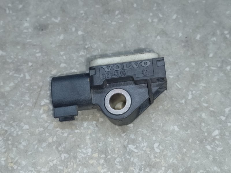 Датчик удару передній VOLVO XC70 07-16 31264396