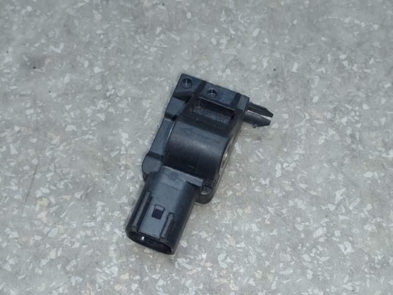 Датчик удару передній VOLVO XC70 07-16 31264396 — 4