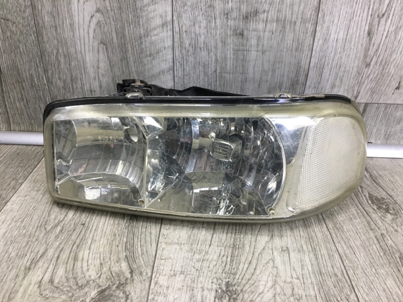 Фара ліва GMC YUKON 99-06 15850351