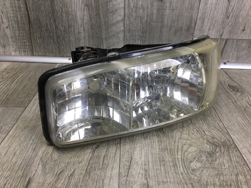 Фара ліва GMC YUKON 99-06 15850351 — 2