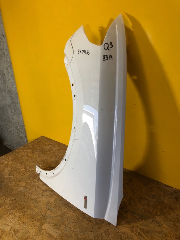 Крило переднє ліве AUDI Q3 18- 83A 821 021 — 4