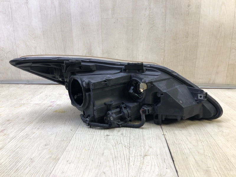 Фара ліва HYUNDAI GENESIS SEDAN 08-13 92101-3M085 — 4