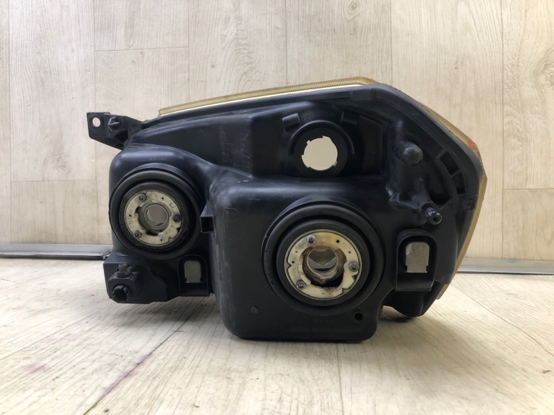 Фара права DODGE MAGNUM 03-08 4805754AG — 5