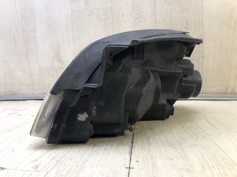 Фара права KIA CARENS/RONDO 06-12 92102-1D030 — 3