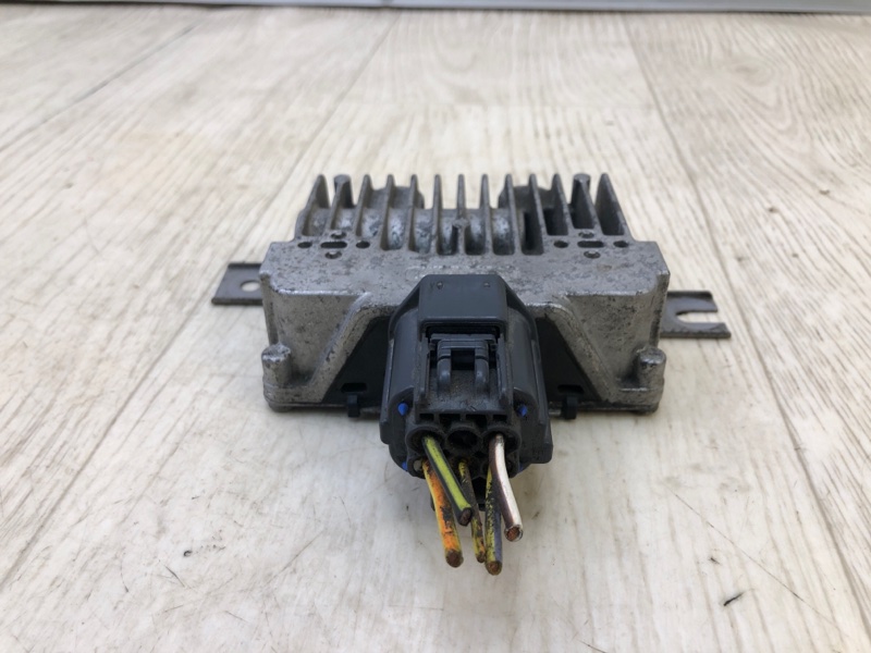Блок керування паливним насосом VOLVO S60 10-13 30792789 — 5