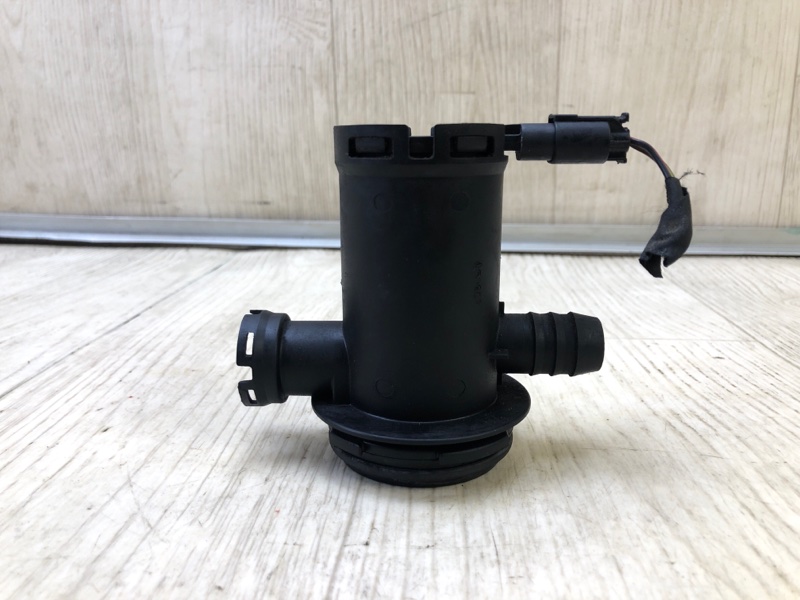 Клапан абсорберу MERCEDES C-CLASS W204 07-14 A 000 470 49 93