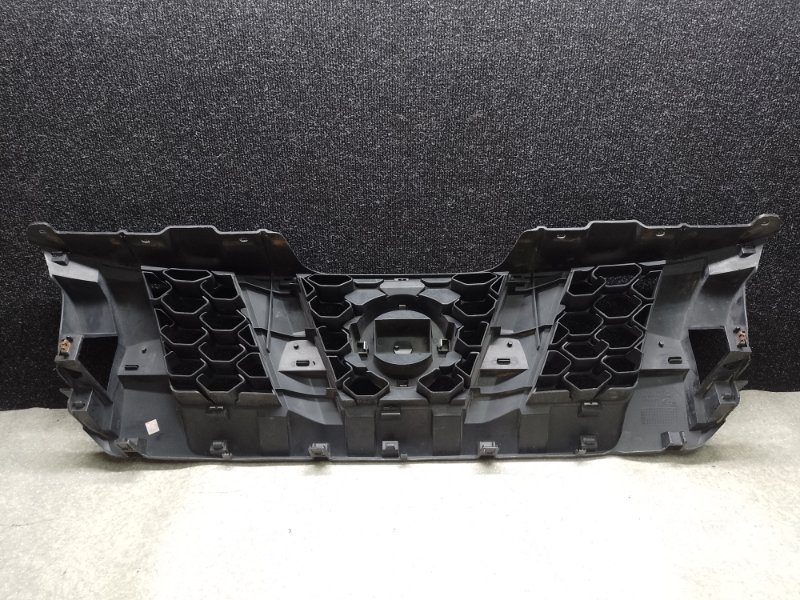 Решітка радіатора NISSAN XTERRA 05-15 62310-EA000 — 2