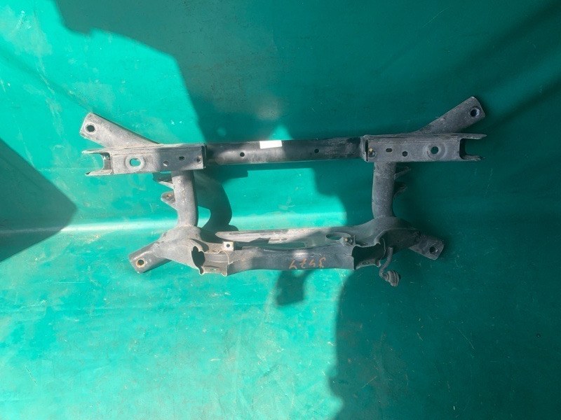 Балка задньої підвіски JEEP PATRIOT 10-17 68211933AB — 2