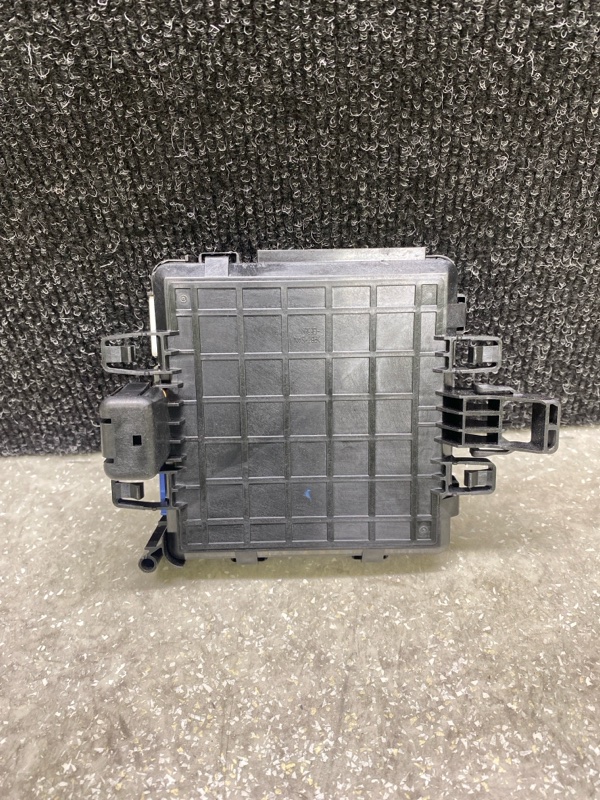 Блок електронний MAZDA CX-30 19- BGBL-67-5Z0 — 3
