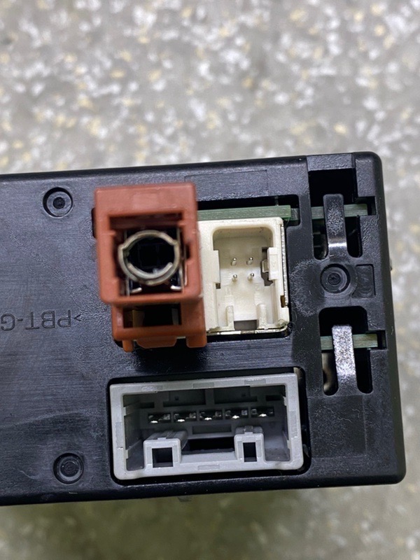 USB адаптер MAZDA CX-30 19- BDGG-66-9U0 — 4