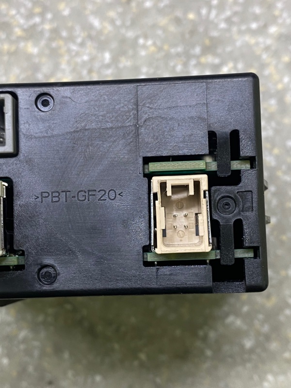 USB адаптер MAZDA CX-30 19- BDGG-66-9U0 — 5
