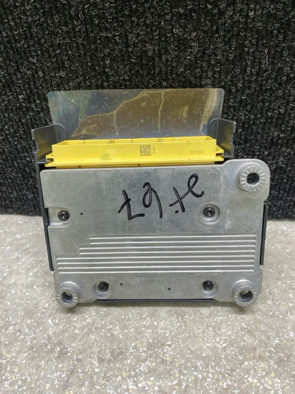 Блок керування AIRBAG MAZDA CX-30 19- DFR5-57-K30C — 2
