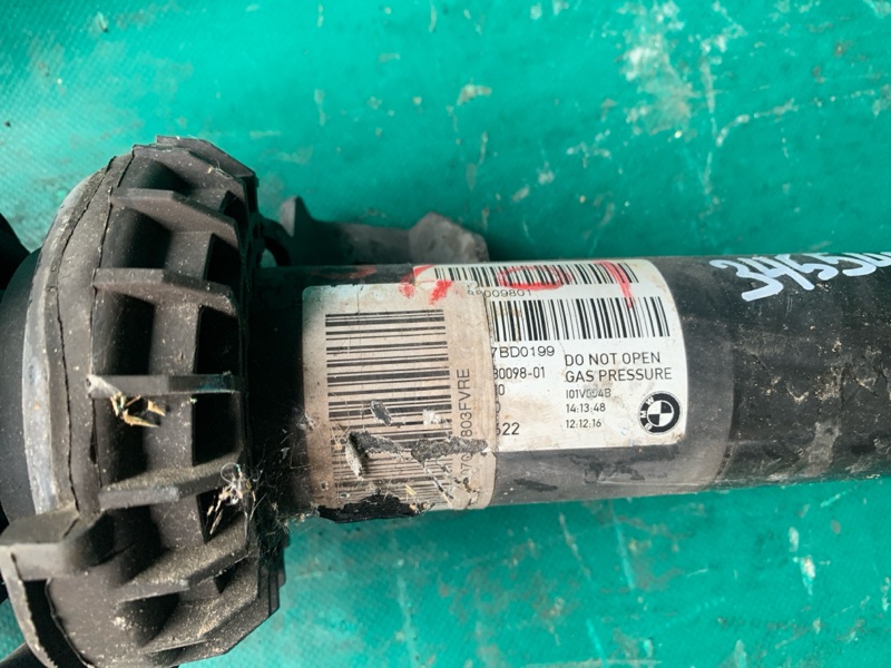 Амортизатор передній правий BMW I3 (I01) 13–22 31 31 6 880 098 — 3