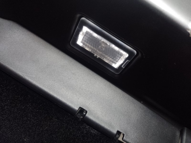 Бардачок TESLA MODEL Y 19- 1083331-00-A — 4