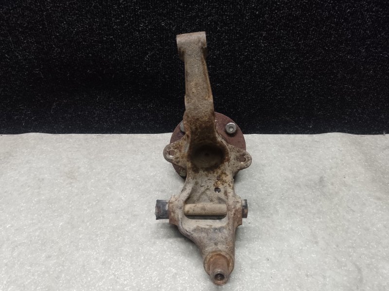 Маточина колеса задня ліва MAZDA 323 BA 94-97 B455-26-15XA