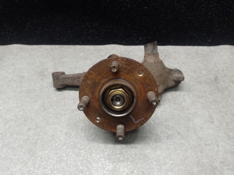 Маточина колеса задня ліва MAZDA 323 BA 94-97 B455-26-15XA — 2