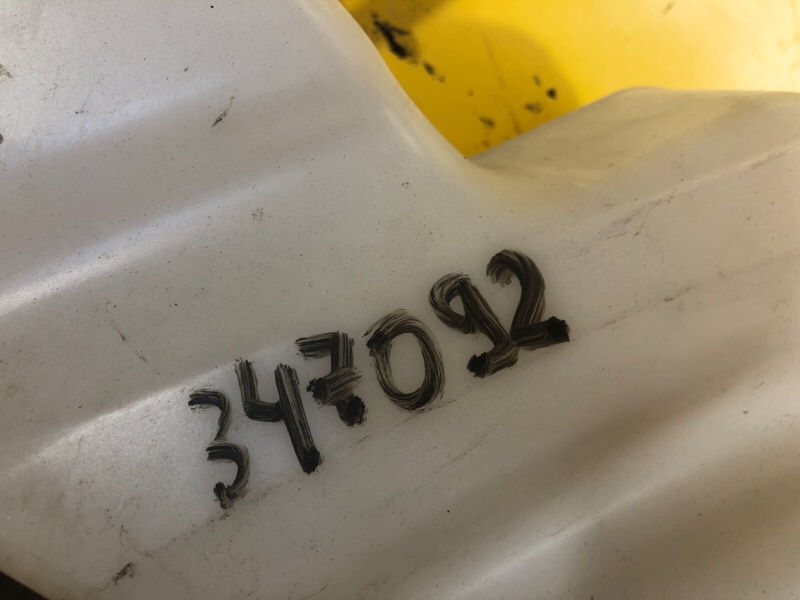 Бачок омивача LEXUS LS500 18- 85315-50201 — 2