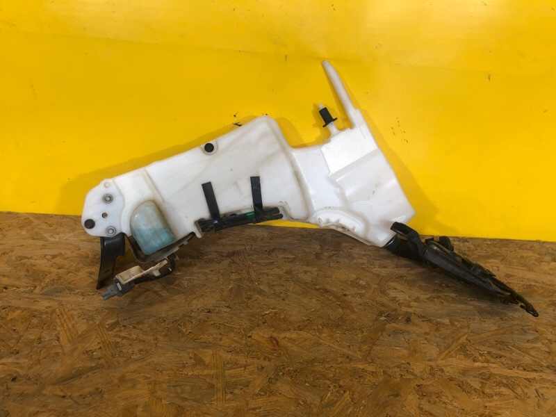 Бачок омивача LEXUS LS500 18- 85315-50201 — 3