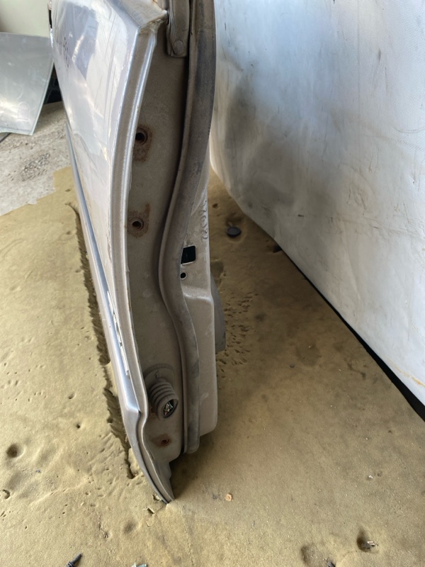 Двері передні праві SSANGYONG REXTON 07-12 6200408015 — 4
